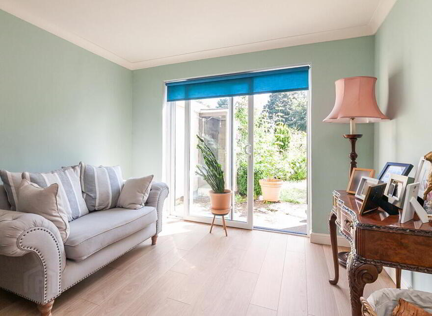 33 Kingsway Park, Belfast, BT5 7EW