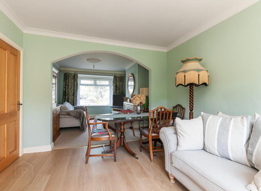 33 Kingsway Park, Belfast, BT5 7EW
