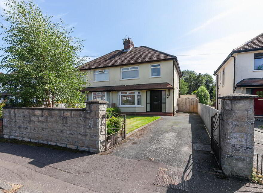 33 Kingsway Park, Belfast, BT5 7EW photo