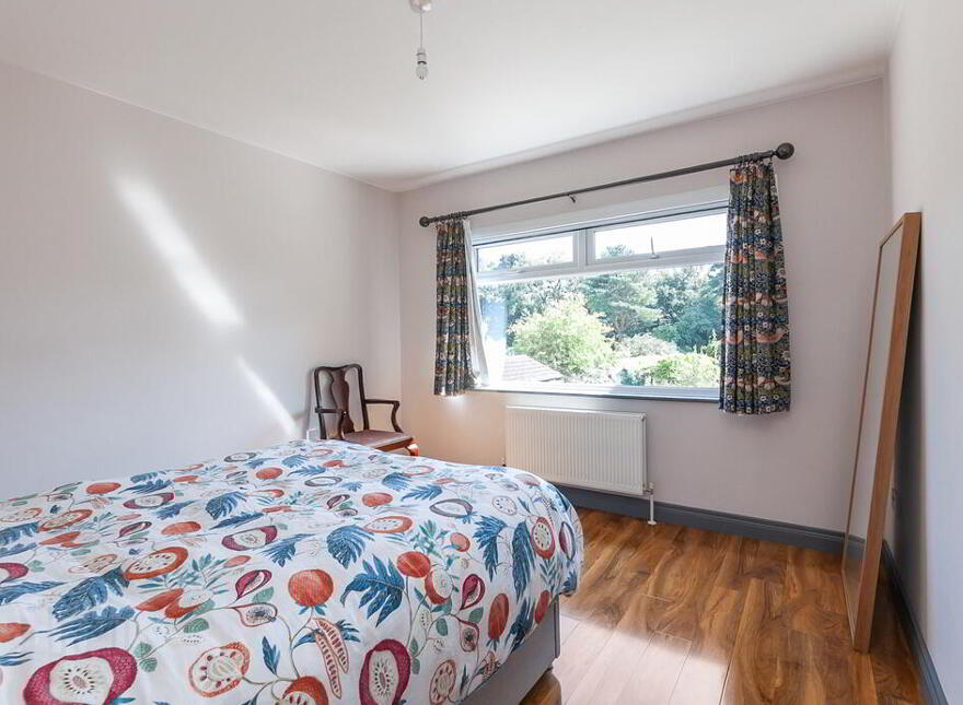 33 Kingsway Park, Belfast, BT5 7EW