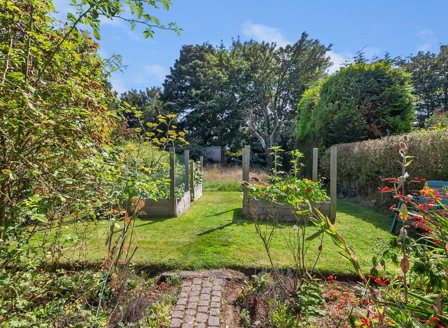 33 Kingsway Park, Belfast, BT5 7EW