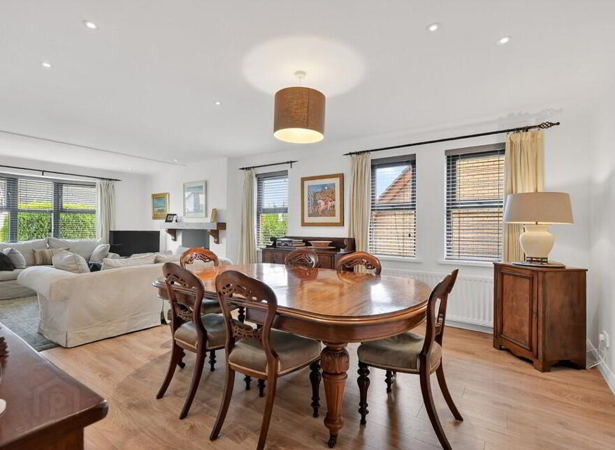 5 Manse Park, Carryduff, Belfast, BT8 8RX