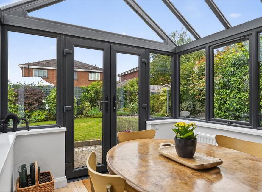 5 Manse Park, Carryduff, Belfast, BT8 8RX