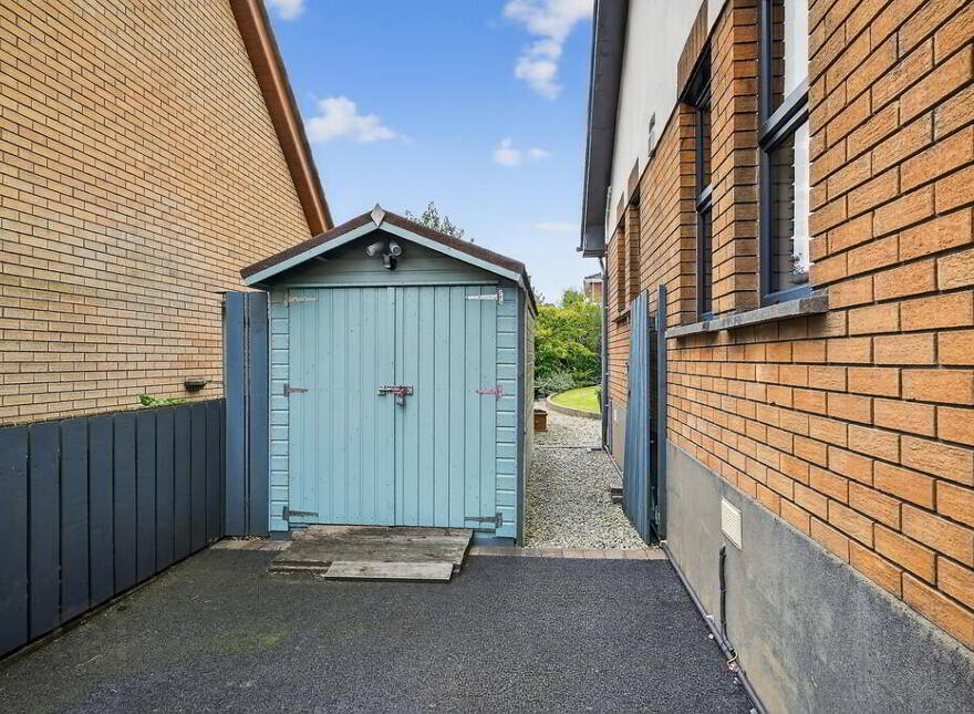 5 Manse Park, Carryduff, Belfast, BT8 8RX
