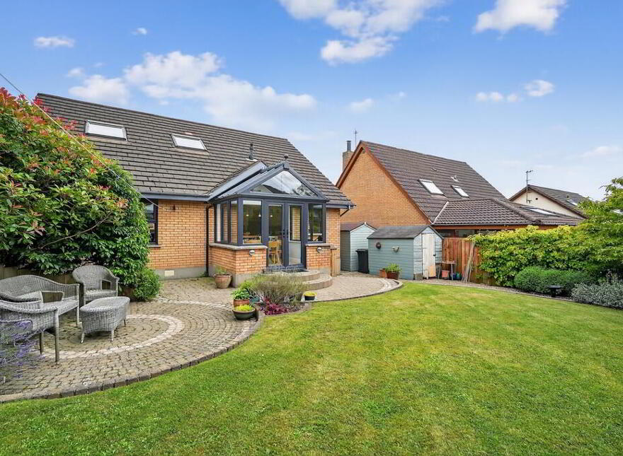 5 Manse Park, Carryduff, Belfast, BT8 8RX