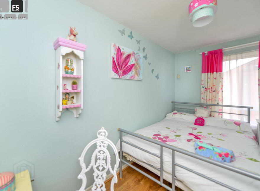 10 Renfrew Walk, Sandy Row, Belfast, BT12 5EA