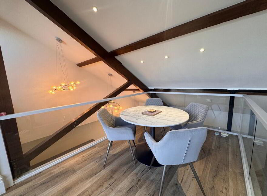 Apt 5, 13 Wellington Park, Malone Road, Belfast, BT9 6DJ