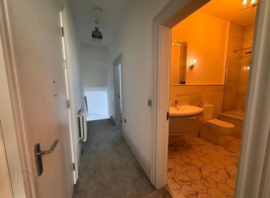 Apt 5, 13 Wellington Park, Malone Road, Belfast, BT9 6DJ