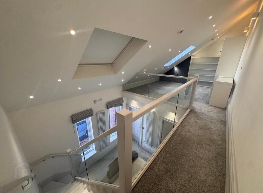 Apt 5, 13 Wellington Park, Malone Road, Belfast, BT9 6DJ