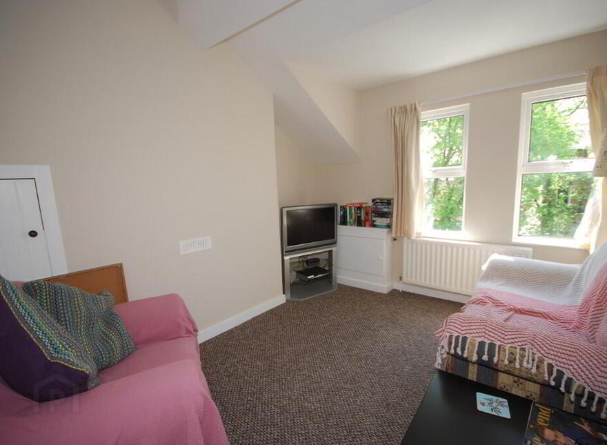 Apt 3, 45 Ulsterville Avenue, Lisburn Road, Belfast, BT9 7AT