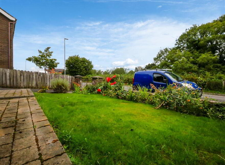 21 Burnside Park, Saintfield Road, Belfast, BT8 6HU