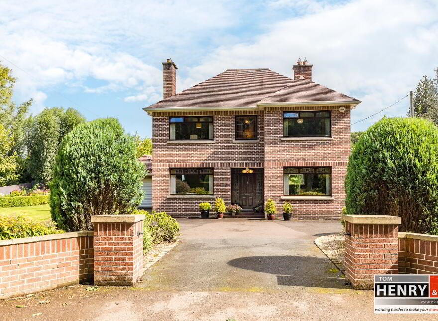 Molesworth House, 30 Molesworth Road, Cookstown, BT80 8NR photo
