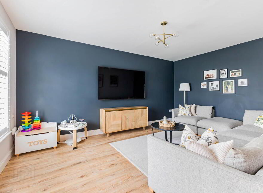 16 Sir Richard Wallace Crescent, Lisburn, BT28 3HZ