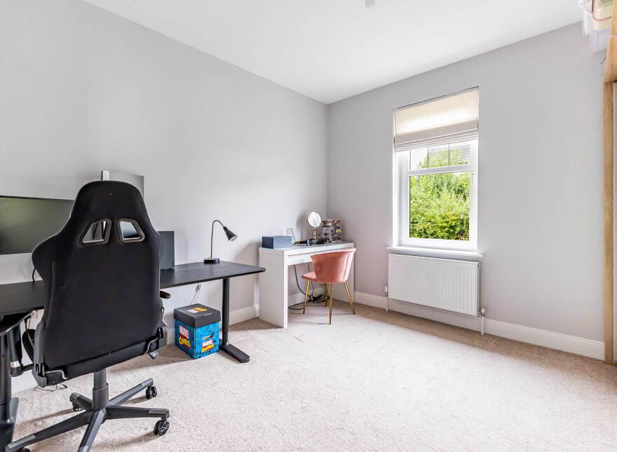 16 Sir Richard Wallace Crescent, Lisburn, BT28 3HZ