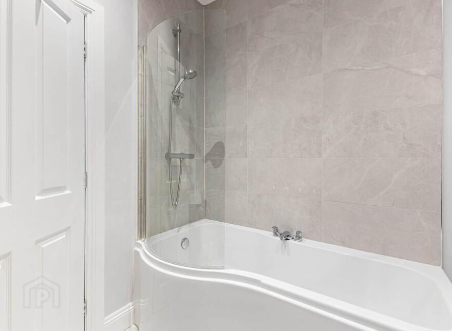 16 Sir Richard Wallace Crescent, Lisburn, BT28 3HZ
