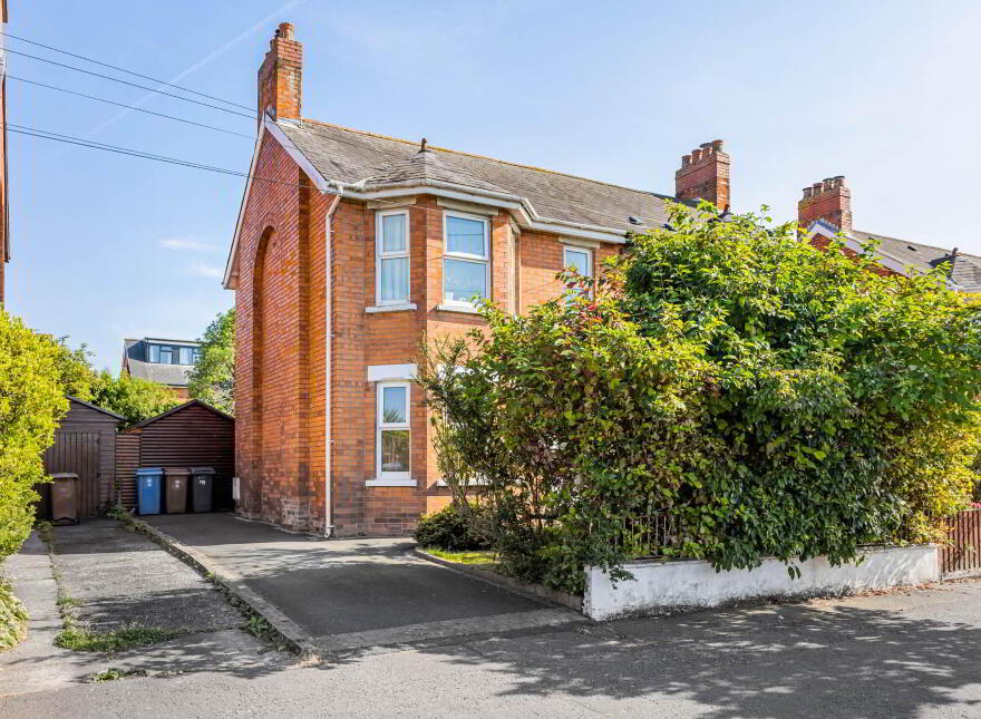 54 Ladas Drive, Belfast, BT6 9FT