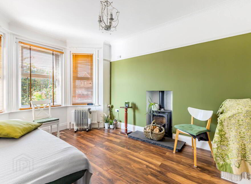 54 Ladas Drive, Belfast, BT6 9FT