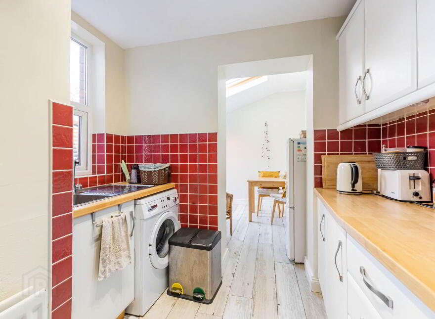 54 Ladas Drive, Belfast, BT6 9FT