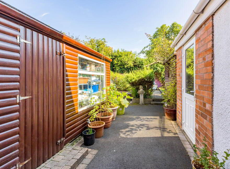 54 Ladas Drive, Belfast, BT6 9FT
