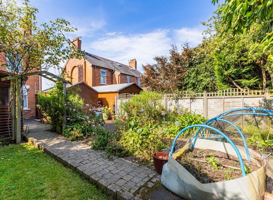 54 Ladas Drive, Belfast, BT6 9FT