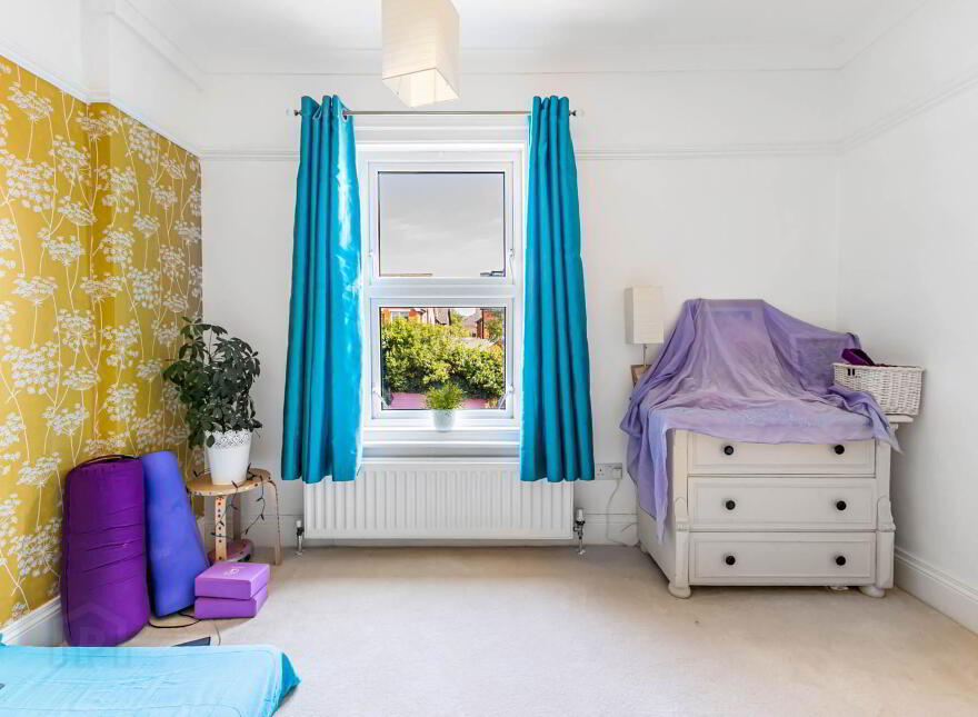 54 Ladas Drive, Belfast, BT6 9FT