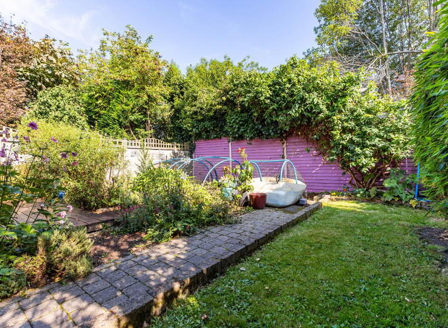 54 Ladas Drive, Belfast, BT6 9FT