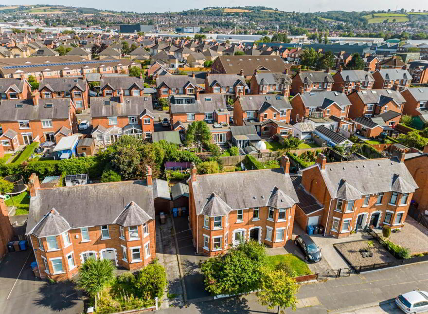 54 Ladas Drive, Belfast, BT6 9FT
