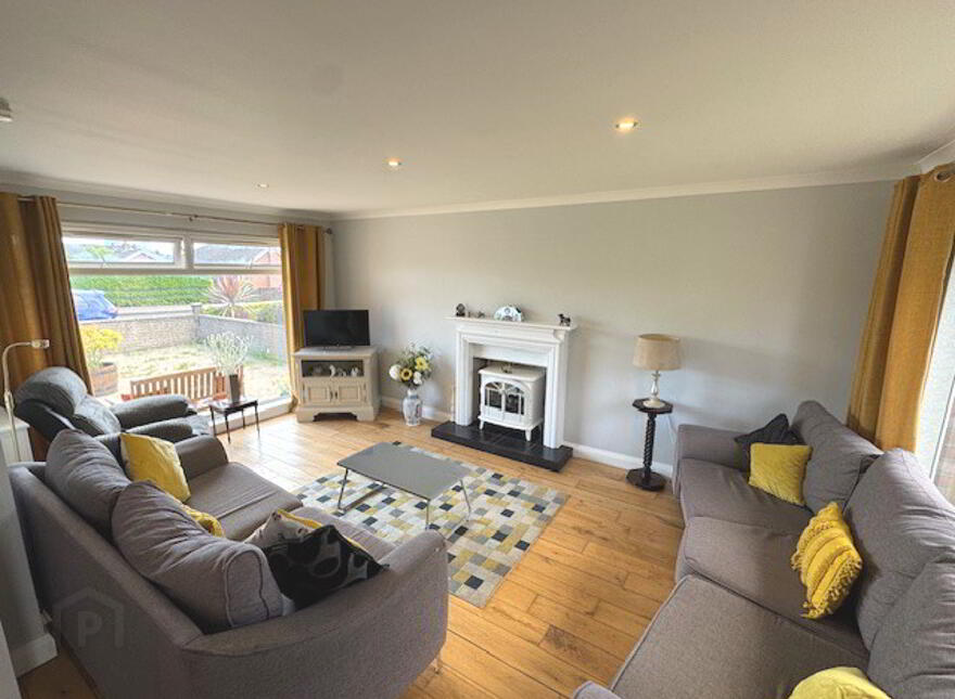 38 Craigowen Road, Carrickfergus, BT38 7NE