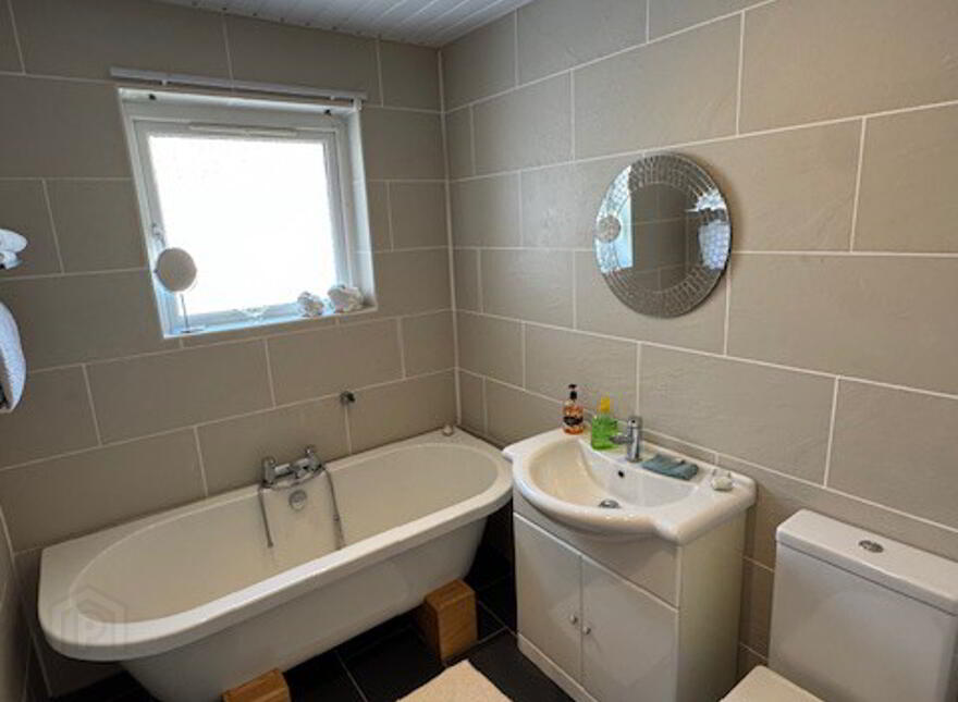 38 Craigowen Road, Carrickfergus, BT38 7NE