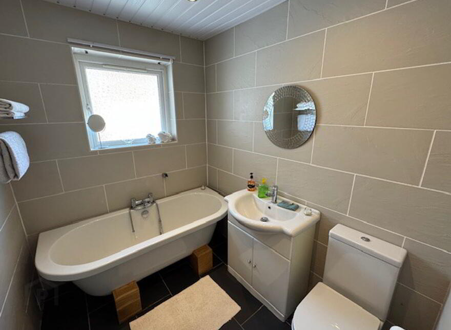 38 Craigowen Road, Carrickfergus, BT38 7NE