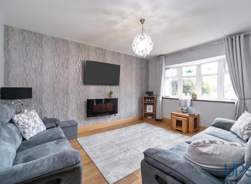 42c Cloona Park, Dunmurry, Belfast, BT17 0HQ