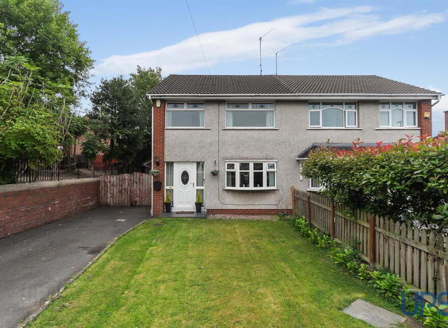 42c Cloona Park, Dunmurry, Belfast, BT17 0HQ photo