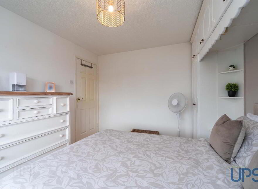 42c Cloona Park, Dunmurry, Belfast, BT17 0HQ