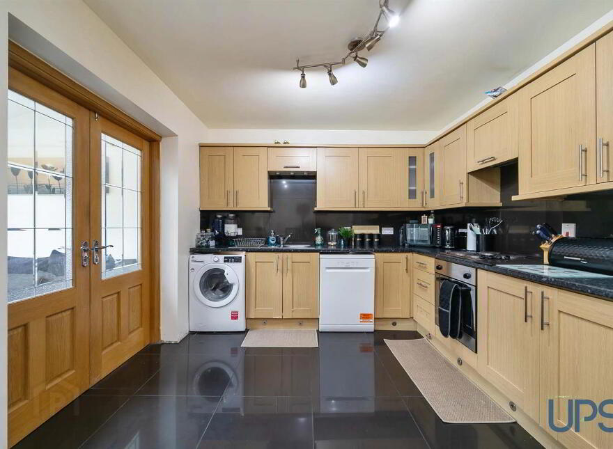 42c Cloona Park, Dunmurry, Belfast, BT17 0HQ