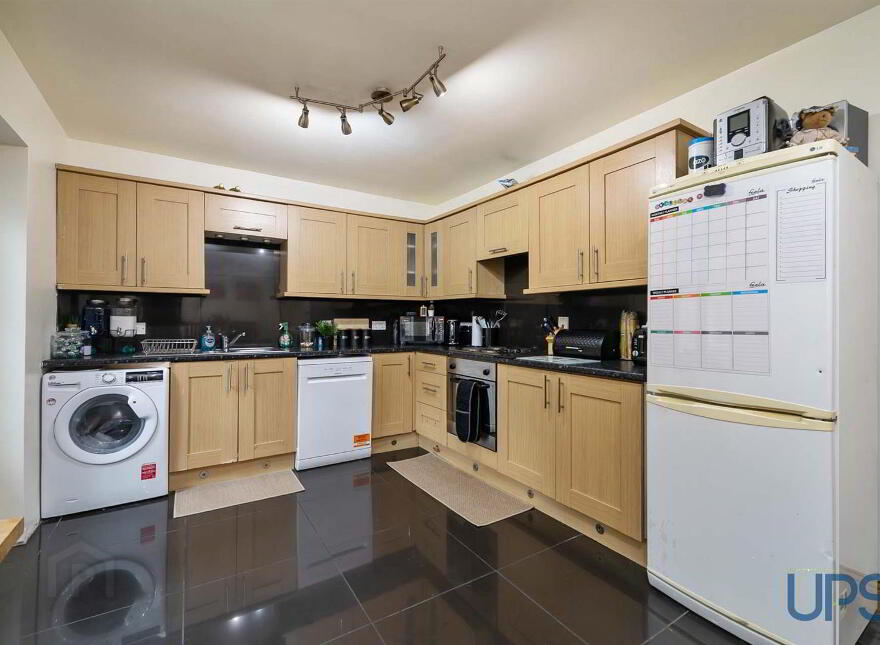 42c Cloona Park, Dunmurry, Belfast, BT17 0HQ