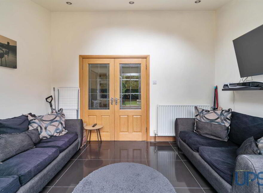 42c Cloona Park, Dunmurry, Belfast, BT17 0HQ