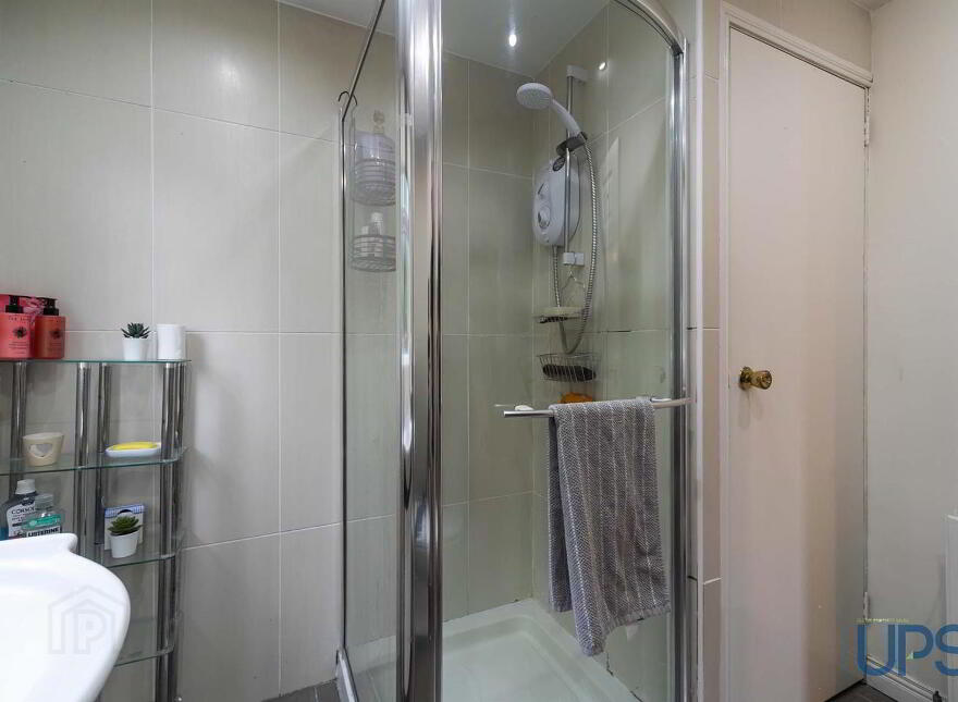 42c Cloona Park, Dunmurry, Belfast, BT17 0HQ