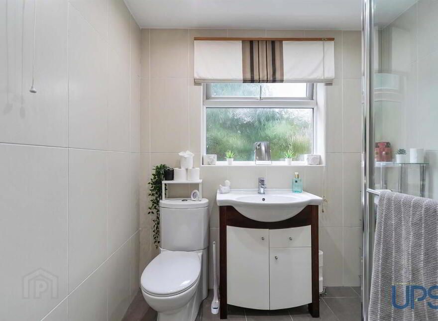 42c Cloona Park, Dunmurry, Belfast, BT17 0HQ