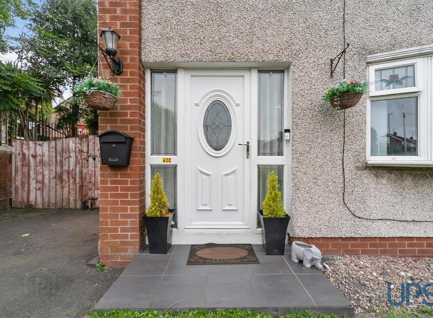 42c Cloona Park, Dunmurry, Belfast, BT17 0HQ