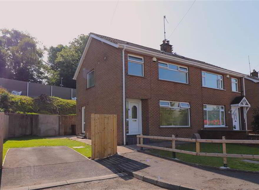 1 Colin View, Queensway, Derriaghy, Belfast, BT17 9JD photo