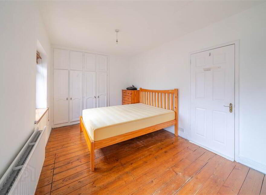 22 Fr Angelus Park, Westport, F28FA33