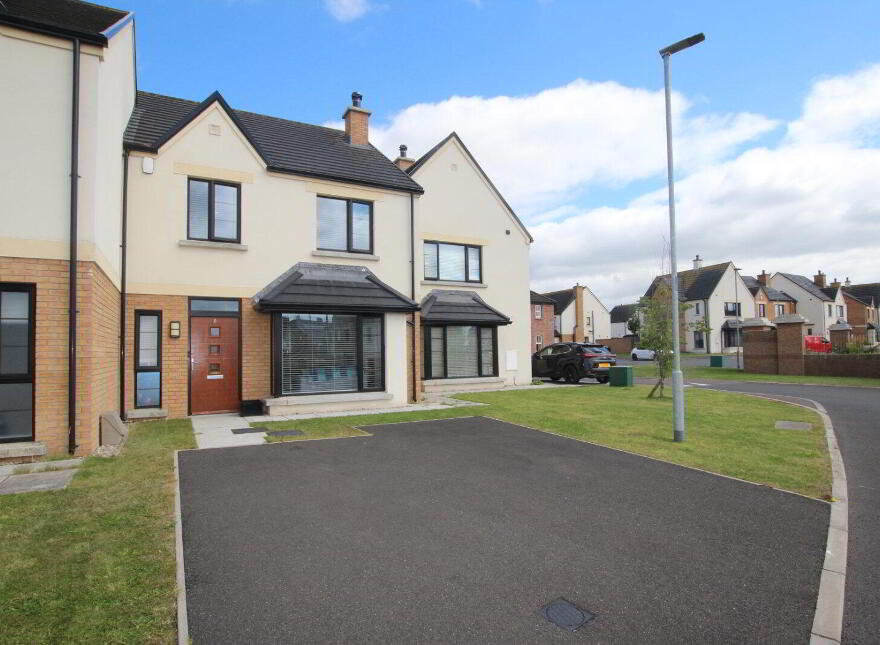 8 Ferrard Meadow, Antrim, BT41 4RU photo