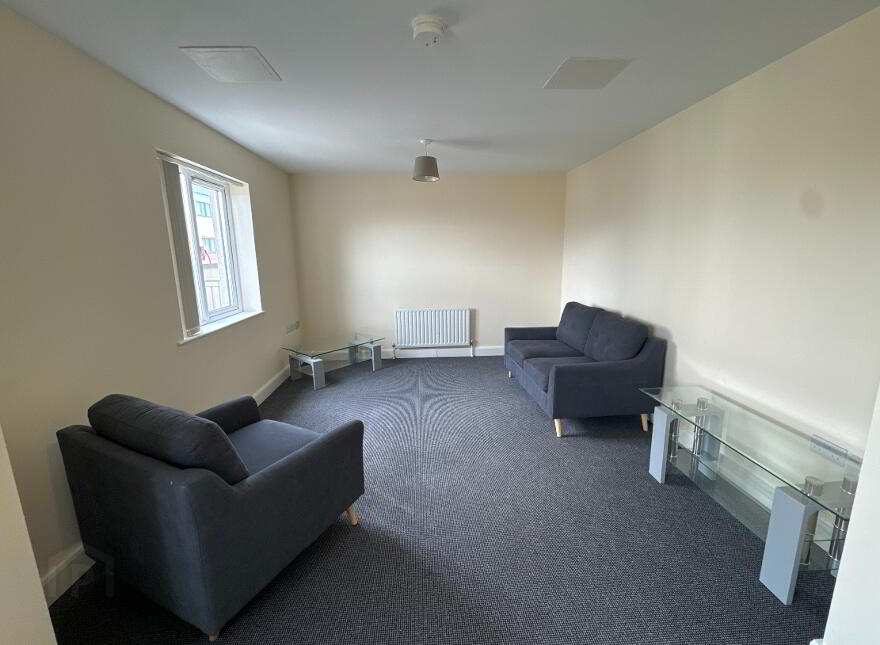 810 College Court Central, 56 King Street, Belfast, BT1 6BZ