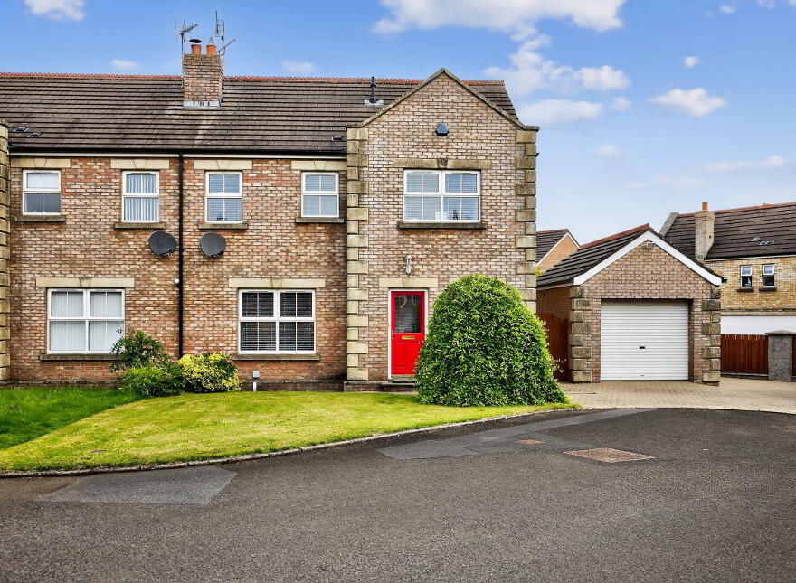 31 Rosses Farm, Ballymena, BT42 2SG photo