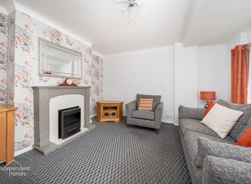 33 Wellington Avenue, Larne, BT40 1EH