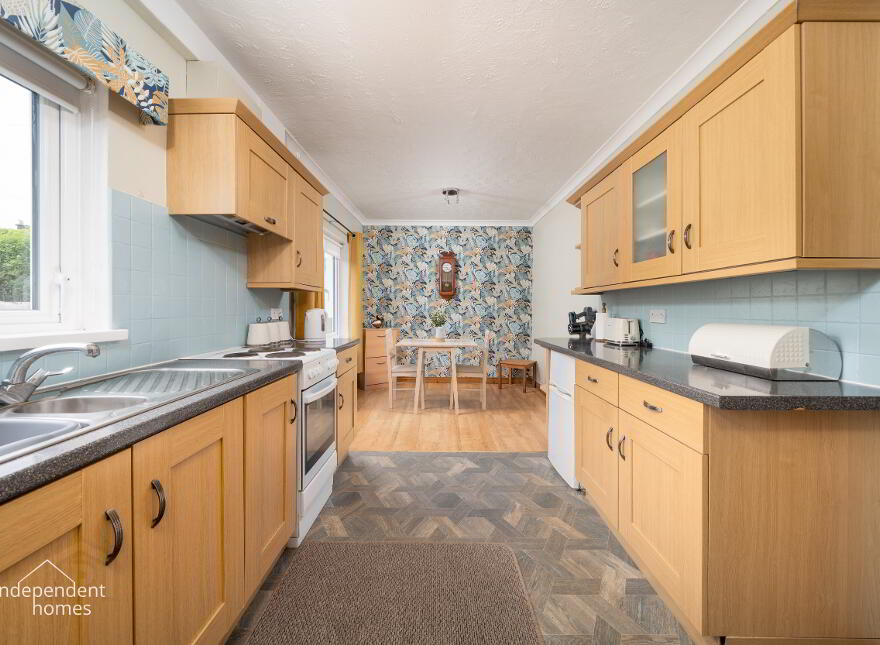 33 Wellington Avenue, Larne, BT40 1EH