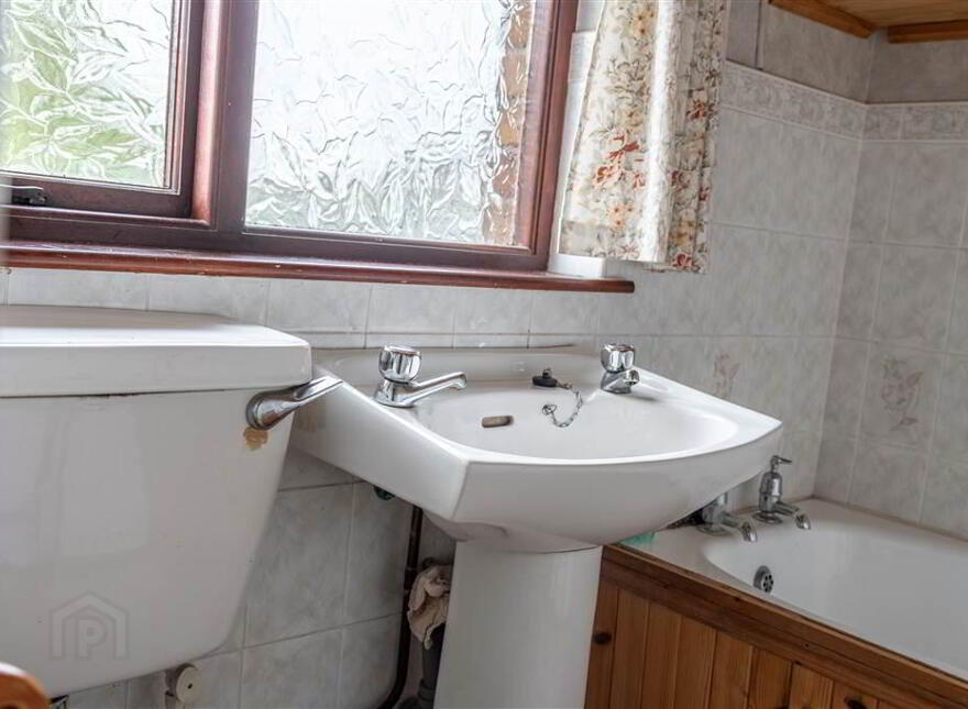 24 Beachlands, Carnlough, BT44 0HN