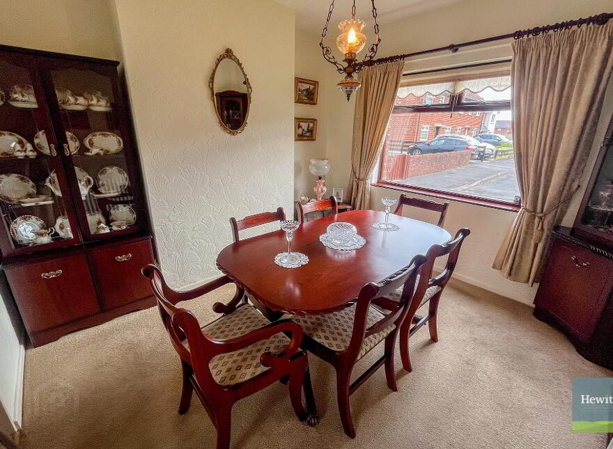10 Maypole Park, Dromore, BT25 1SH