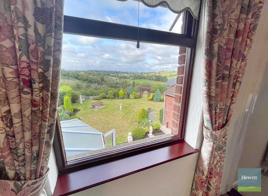 10 Maypole Park, Dromore, BT25 1SH