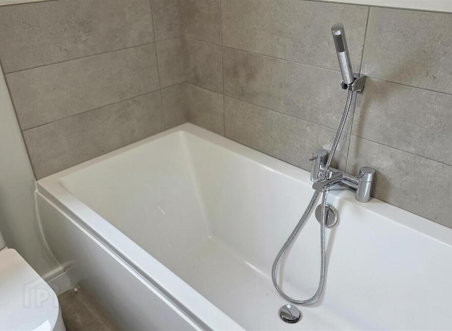 5 Belmont Hall Way, Antrim, BT41 1FA